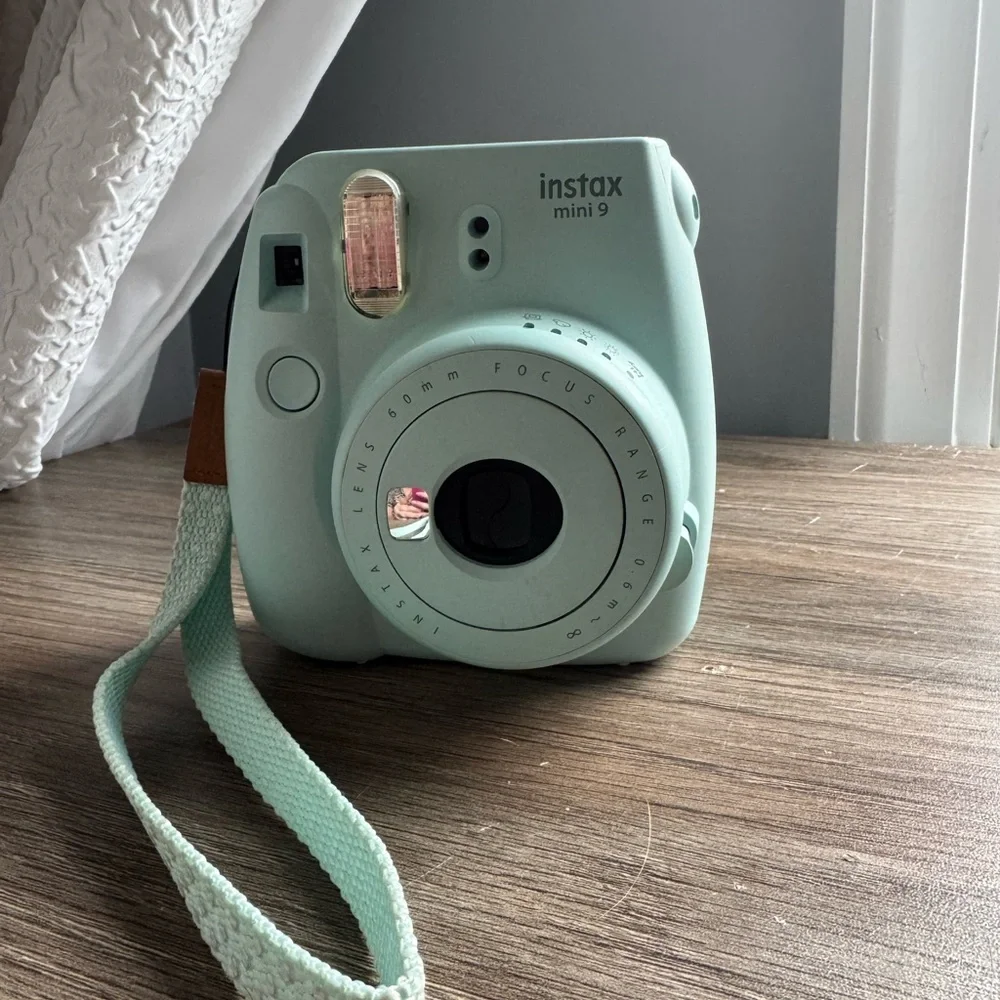 Fujifilm Instax Mini 9 Instant Camera - Ice Blue